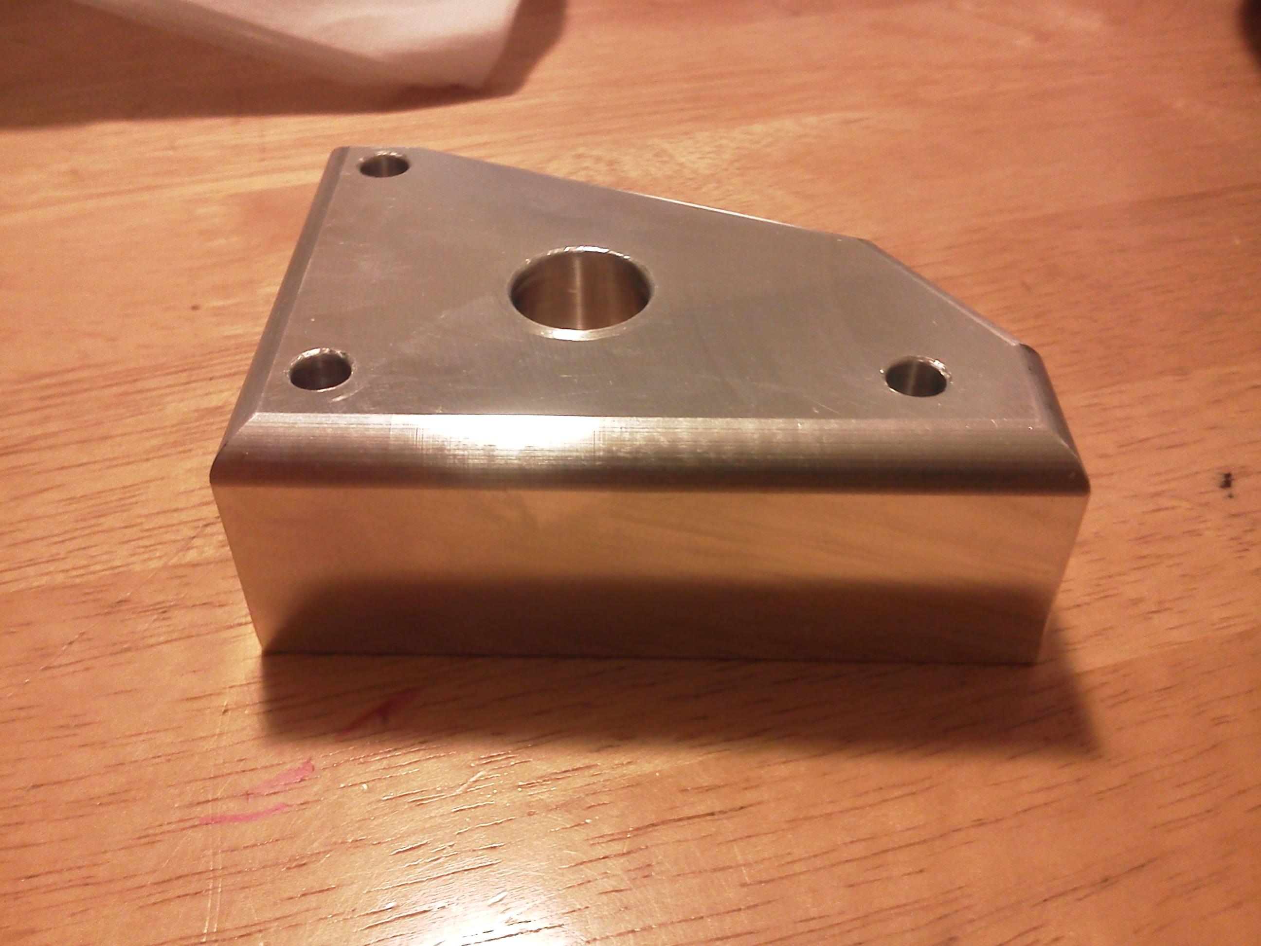 vr6 head coolant outlet block.jpg