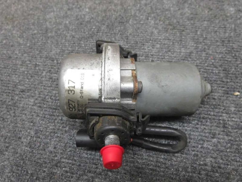 8E0927317 2001 a4 vacuum pump.JPG