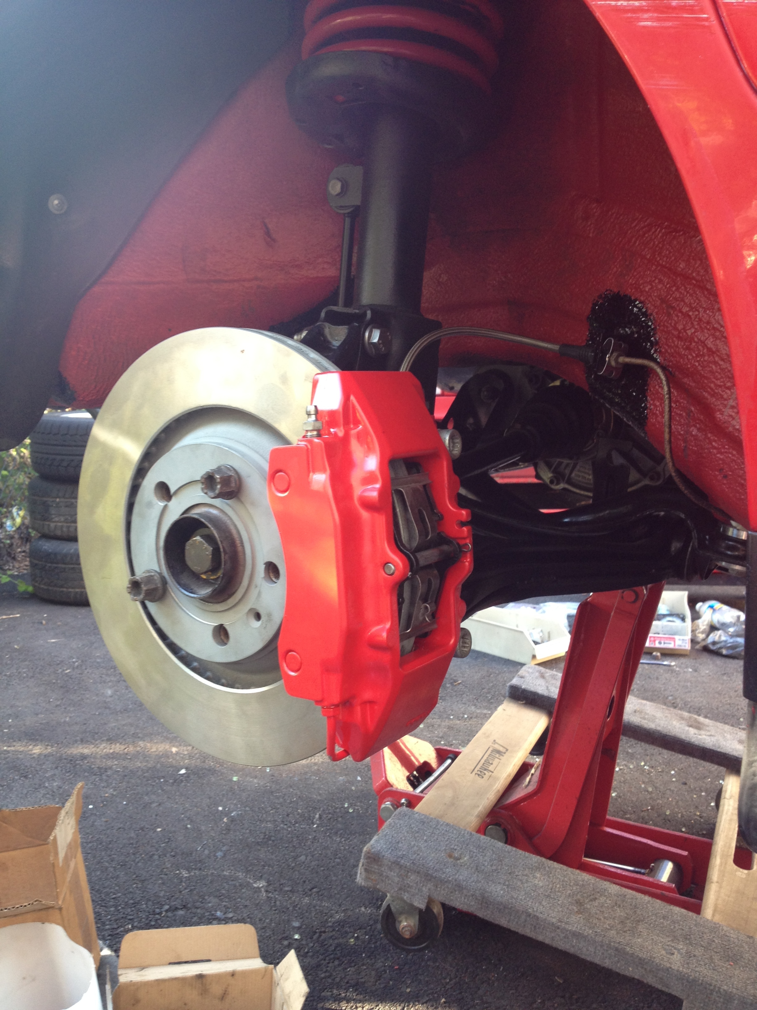 Sebastian's CQ91' rear brakes done.jpg
