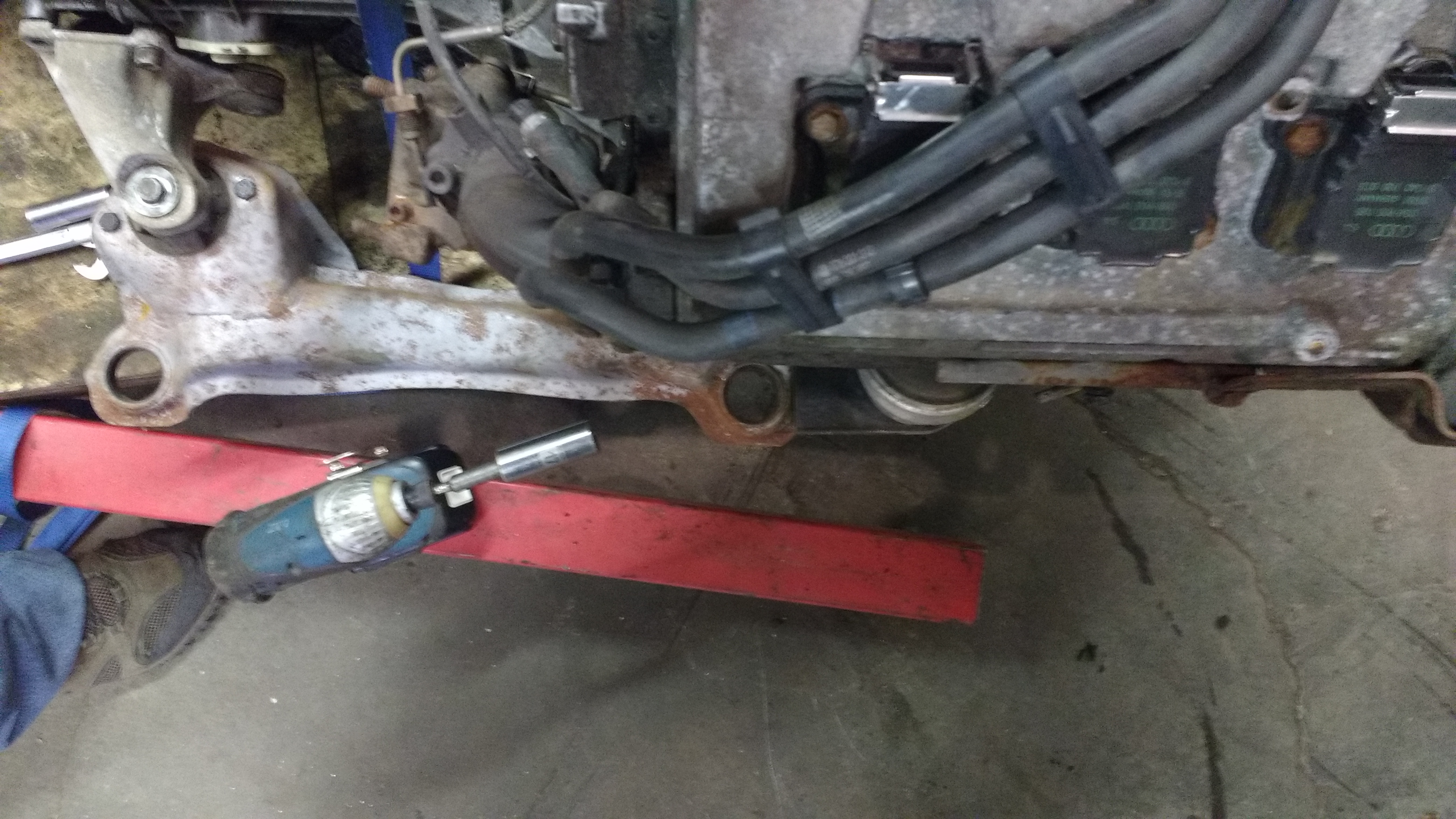 The engine to subframe passengers side