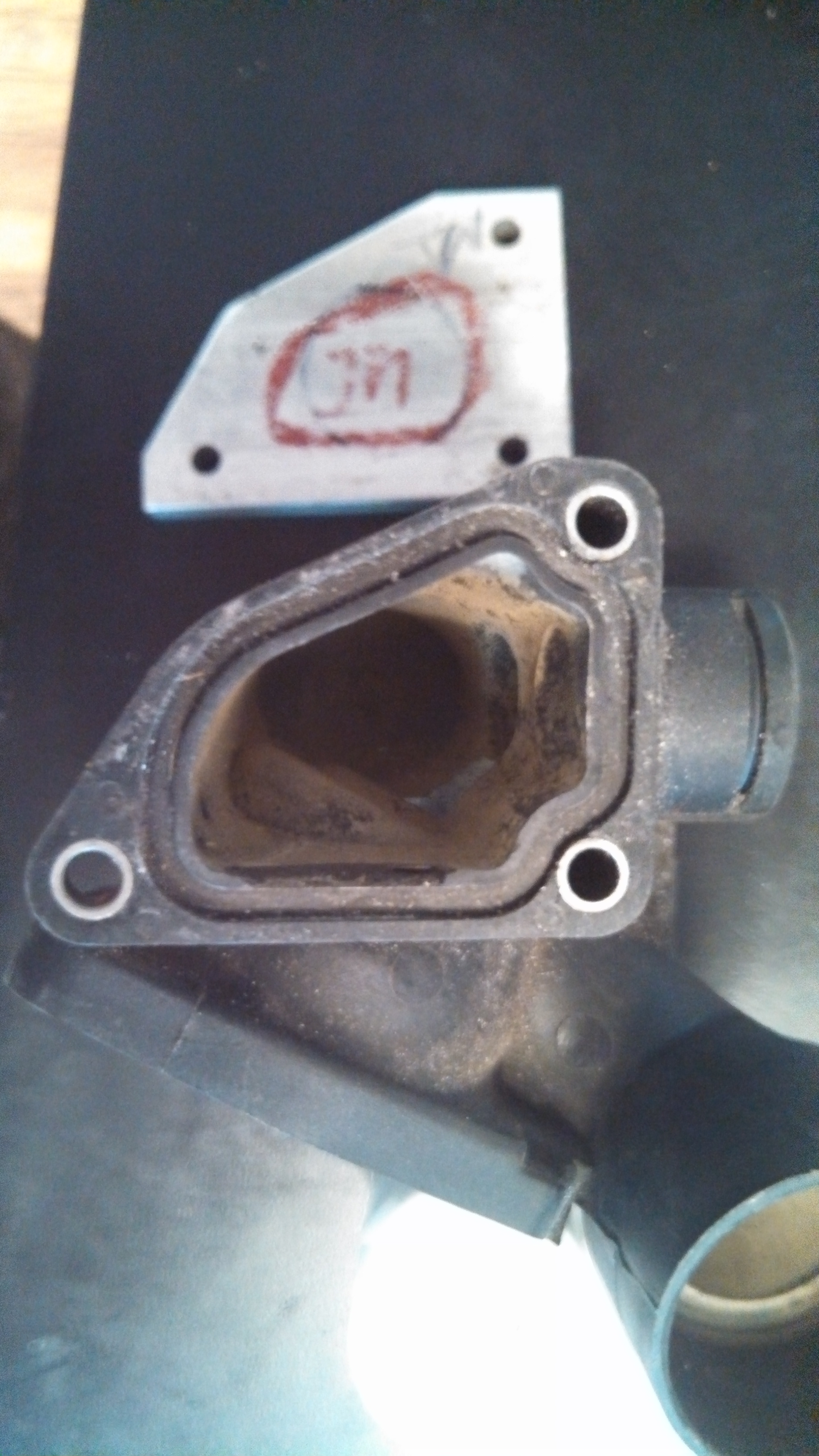 24v rear head coolant flange oring seal.jpg