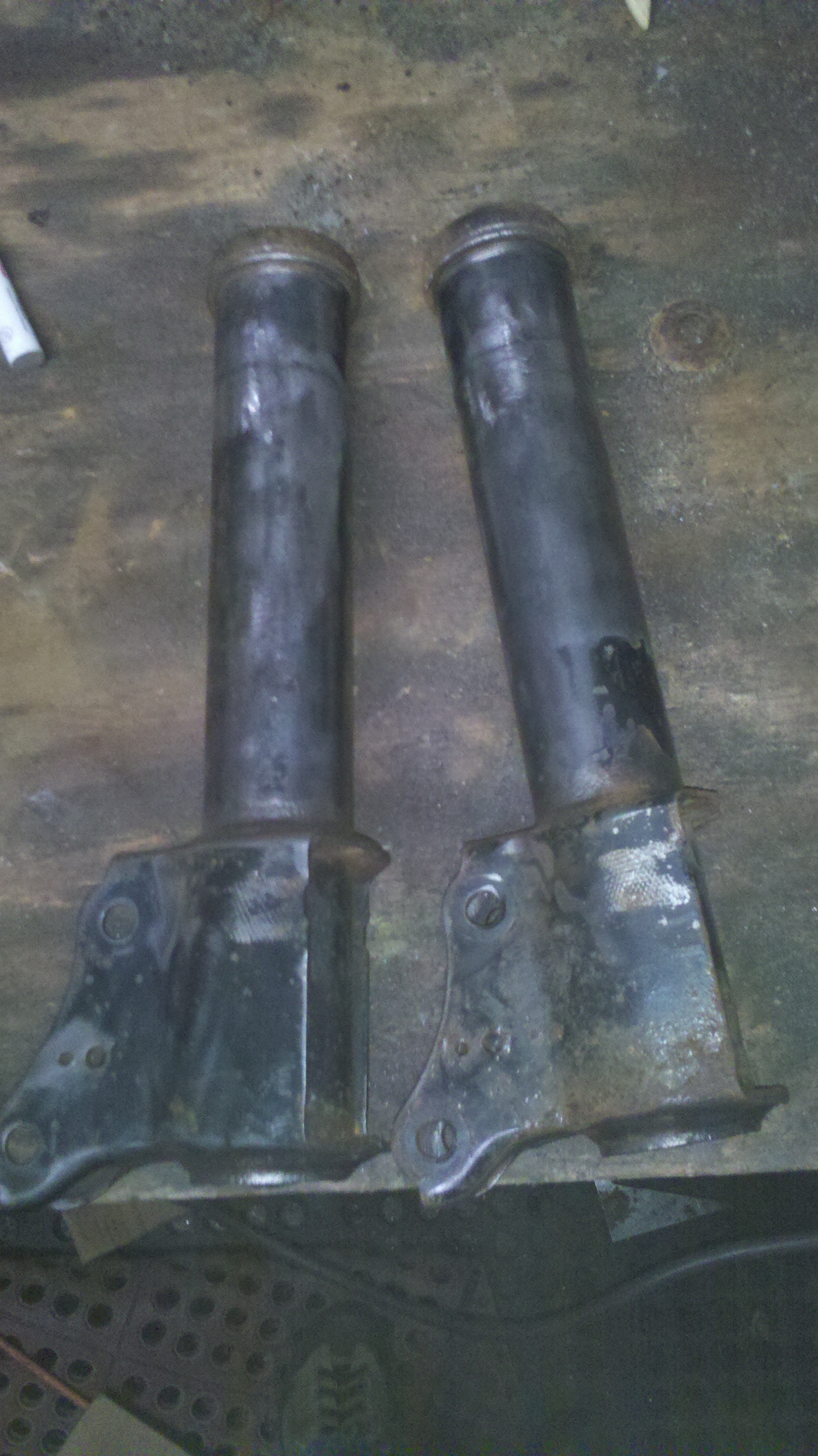 rear strut tubes all cleaned up.jpg